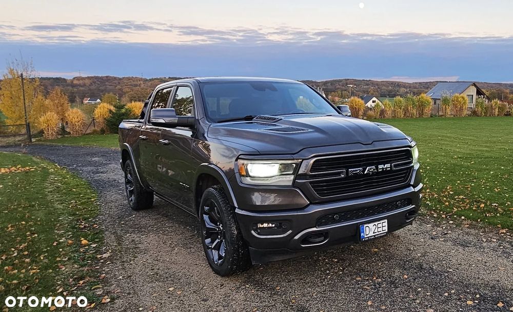 RAM 1500 Crew Cab Shortbed Laramie - 1