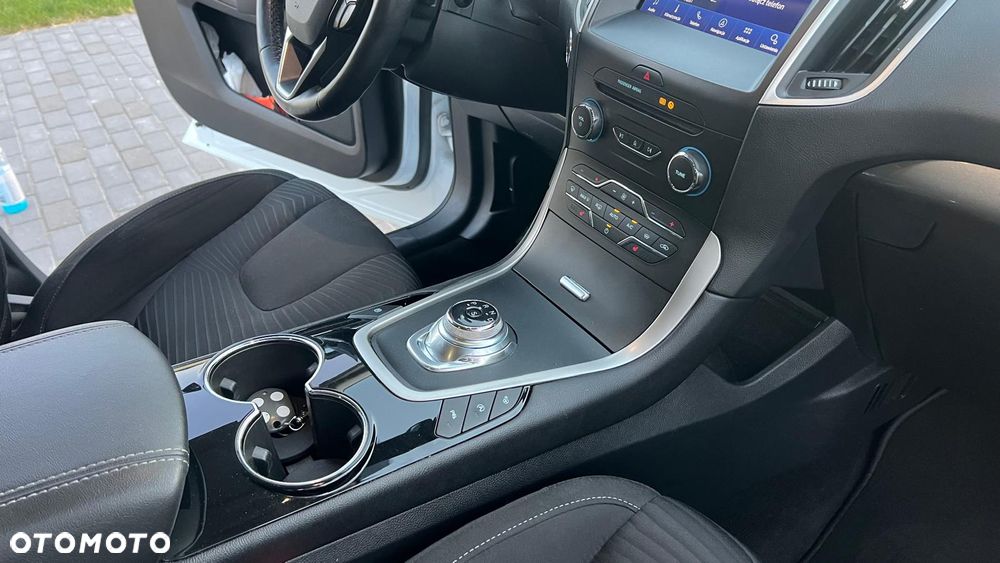 Ford S-Max - 25