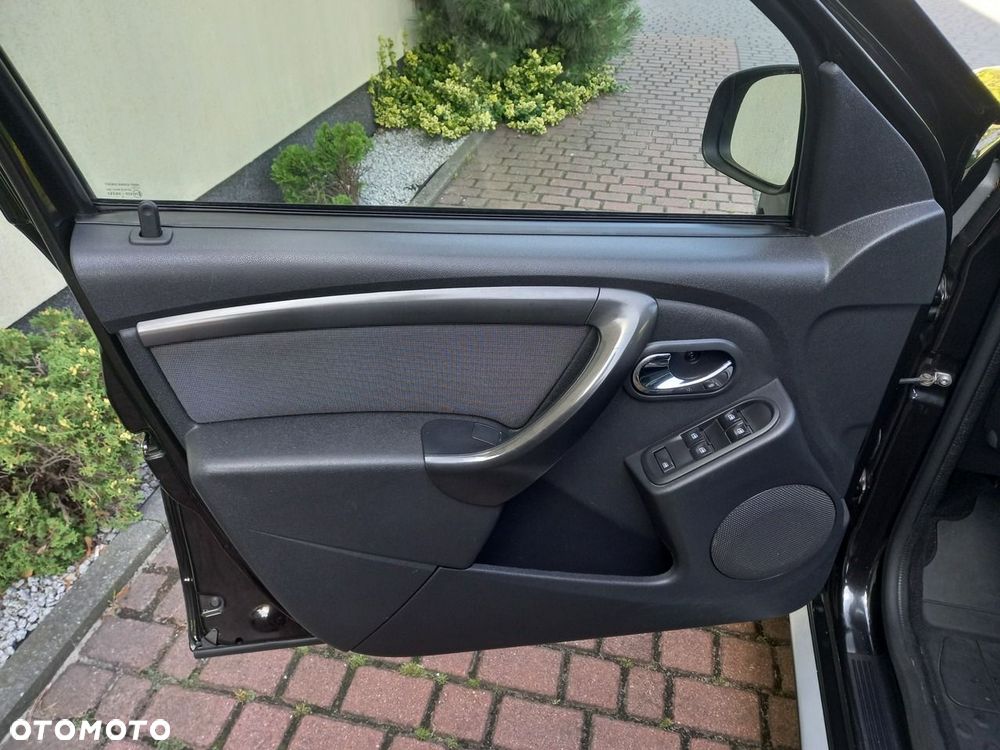 Dacia Duster 1.6 SCe Urban Explorer S&S - 27