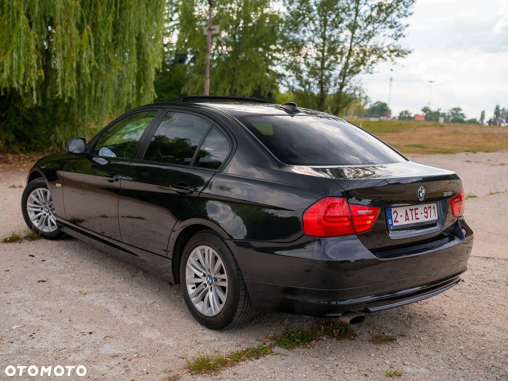 BMW Seria 3 318i Edition Exclusive - 15
