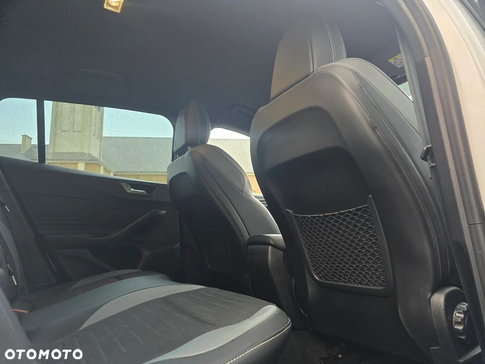 Ford Focus SW 2.0 EcoBlue ST - 23