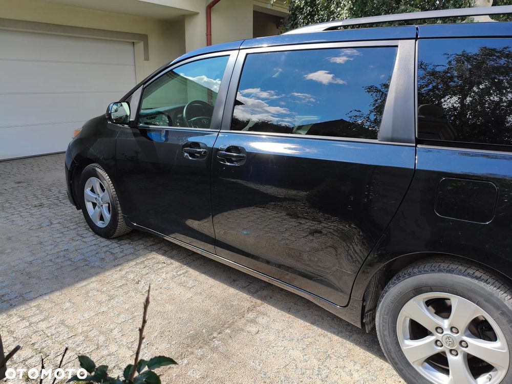 Toyota Sienna 3.5 V6 - 5