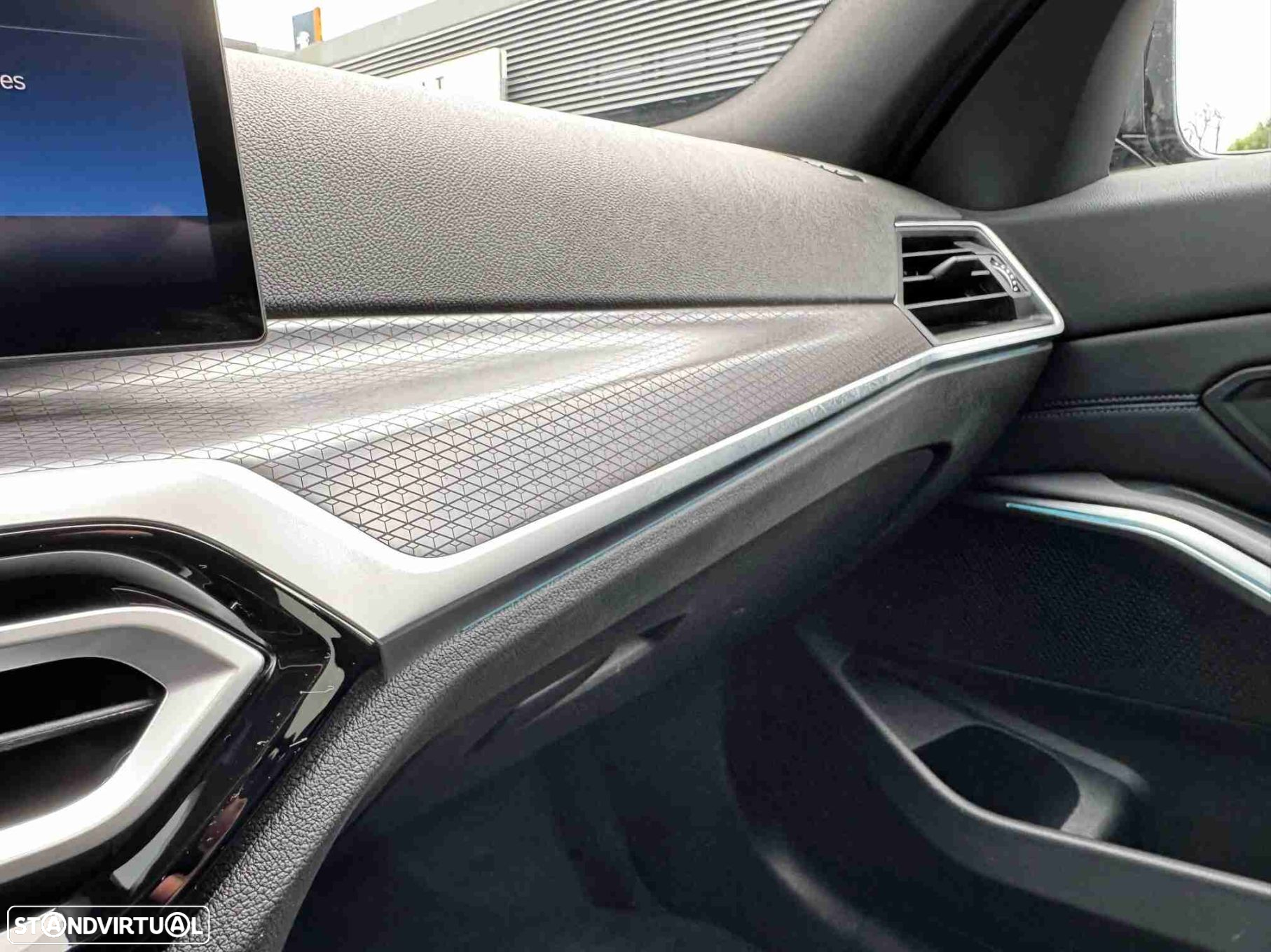 BMW 320 e Touring Pack Desportivo M Auto - 17