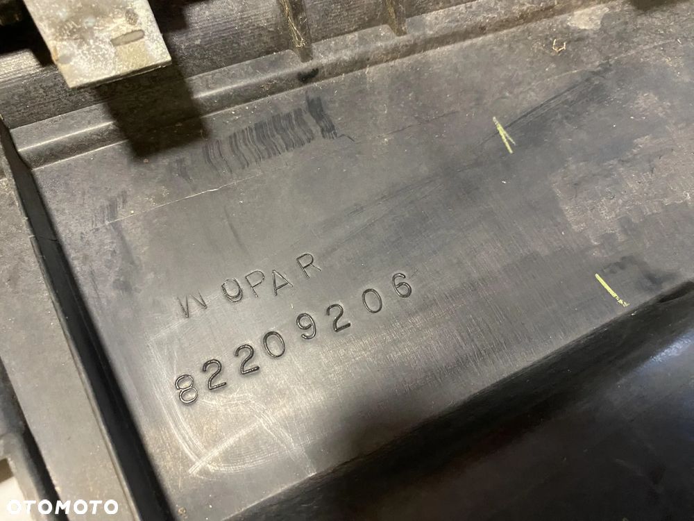 Grill atrapa chłodnicy Jeep Grand Cherokee WK WH 82209206 OE - 4