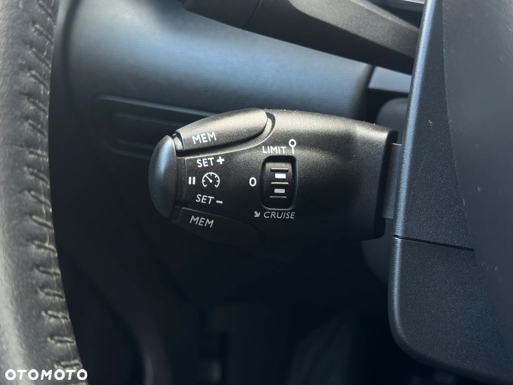 Citroën C3 Aircross 1.2 PureTech GPF Shine - 23