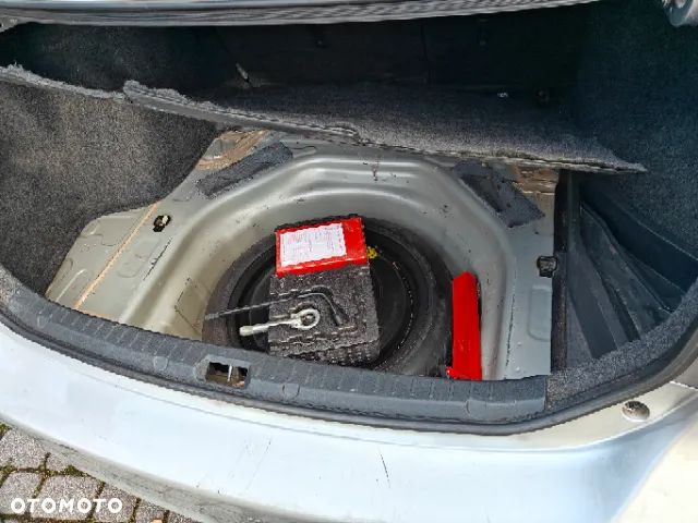 Toyota Corolla - 8