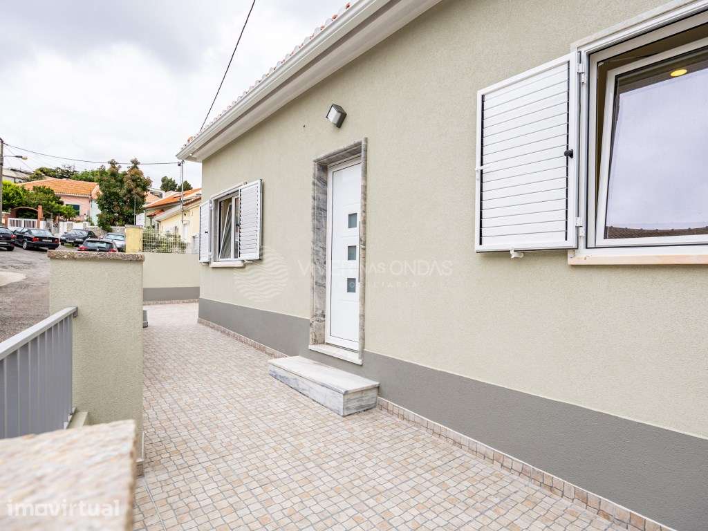 EXCLUSIVO - ARRENDAMENTO | Moradia T3, totalmente renovada em Almad... - Grande imagem: 2/60