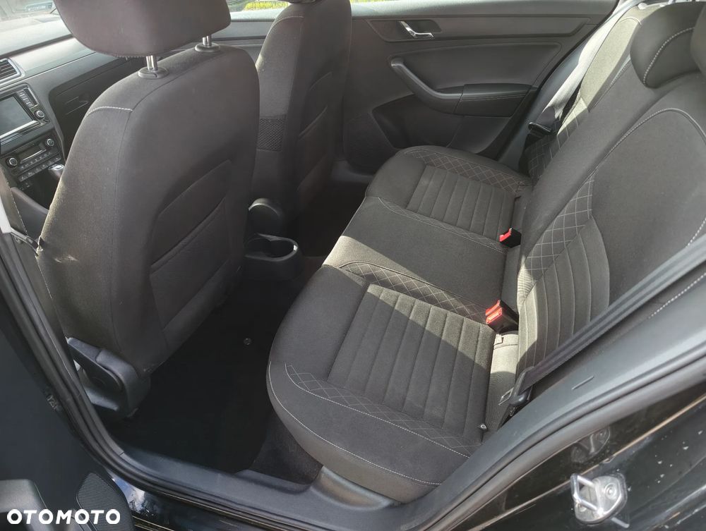 Skoda RAPID Spb 1.4 TDI DPF Style DSG - 7