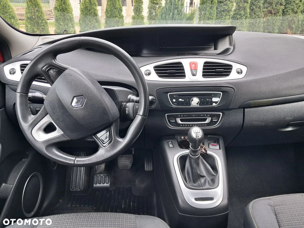 Renault Scenic 1.6 16V 110 Dynamique - 7