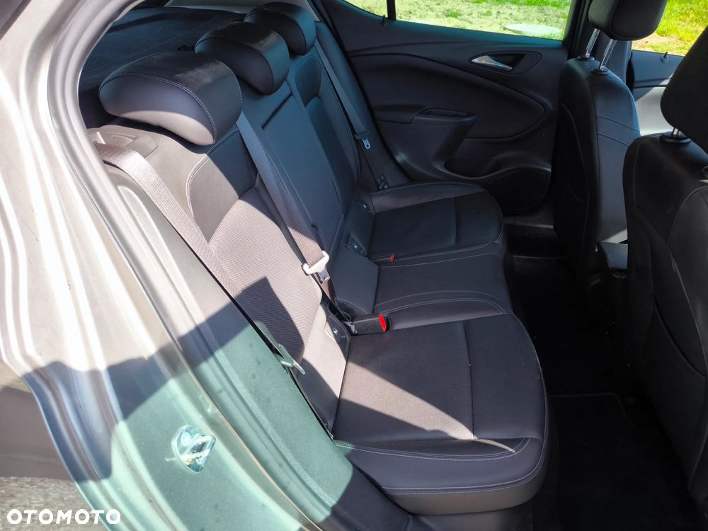 Opel Astra 1.4 T Elite - 19