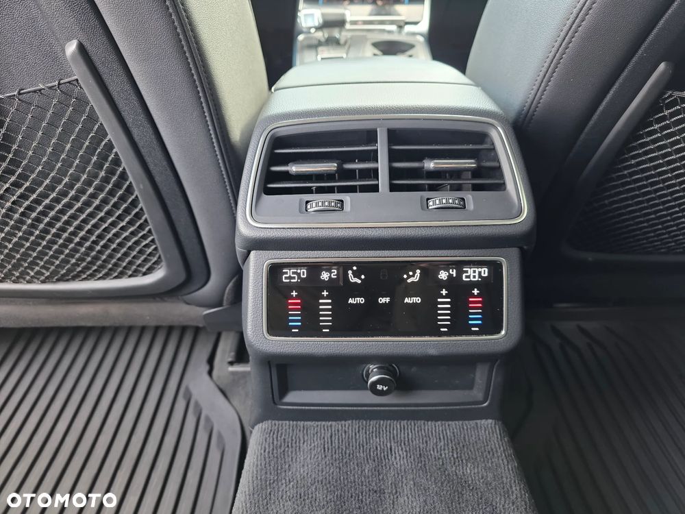 Audi A6 Avant 55 TFSI e quattro S tronic sport - 20