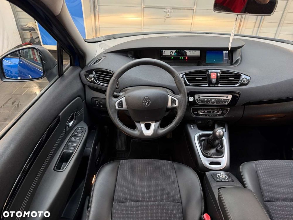 Renault Scenic - 24