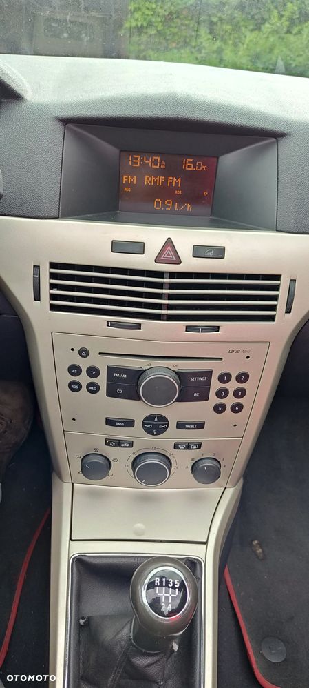 Opel Astra 1.6 Endless Summer - 27