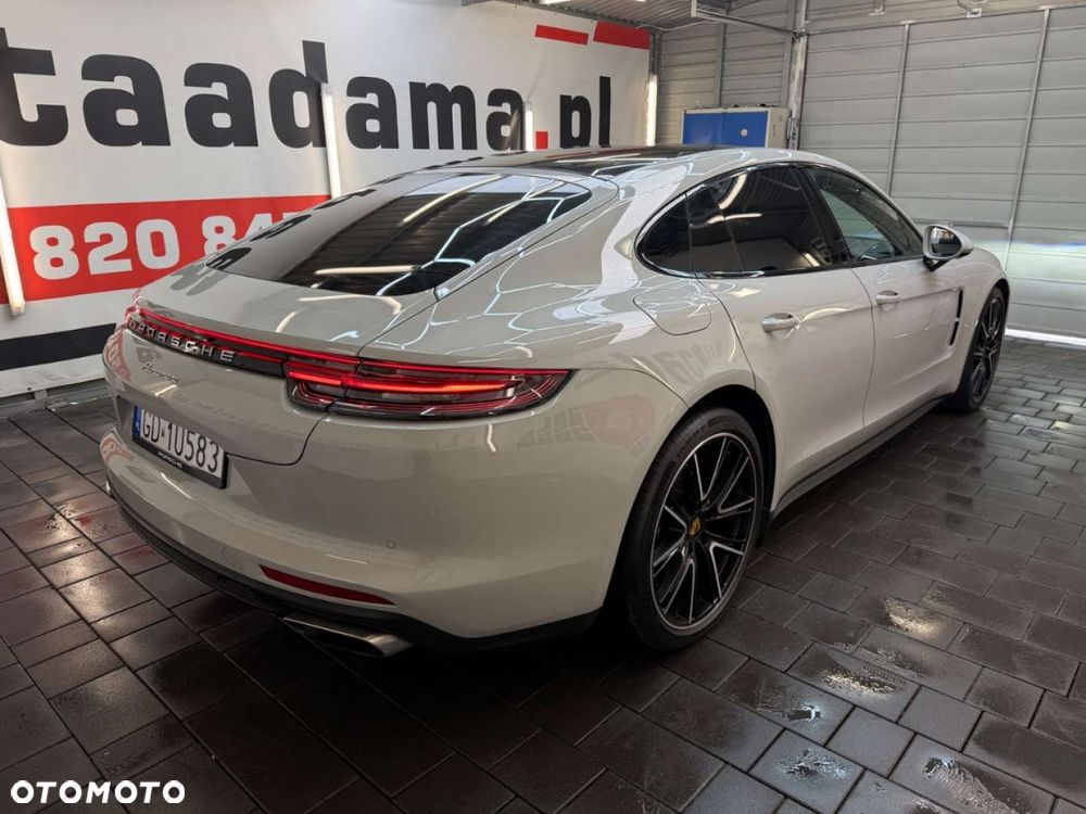 Porsche Panamera - 8