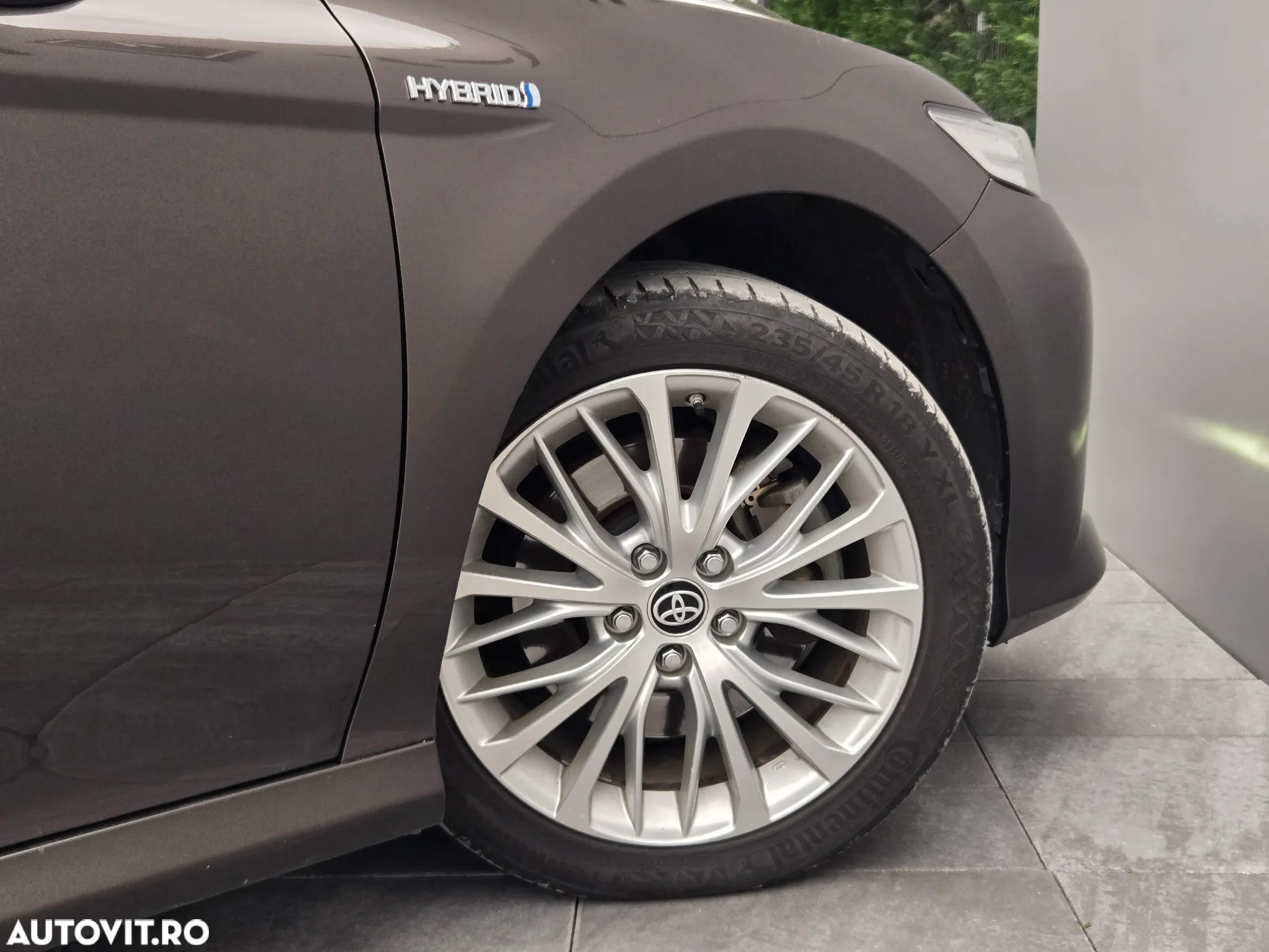 Toyota Camry 2.5 Hybrid Exclusive - 36