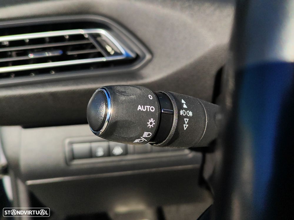 Peugeot 308 SW 1.5 BlueHDi GT EAT8 - 35