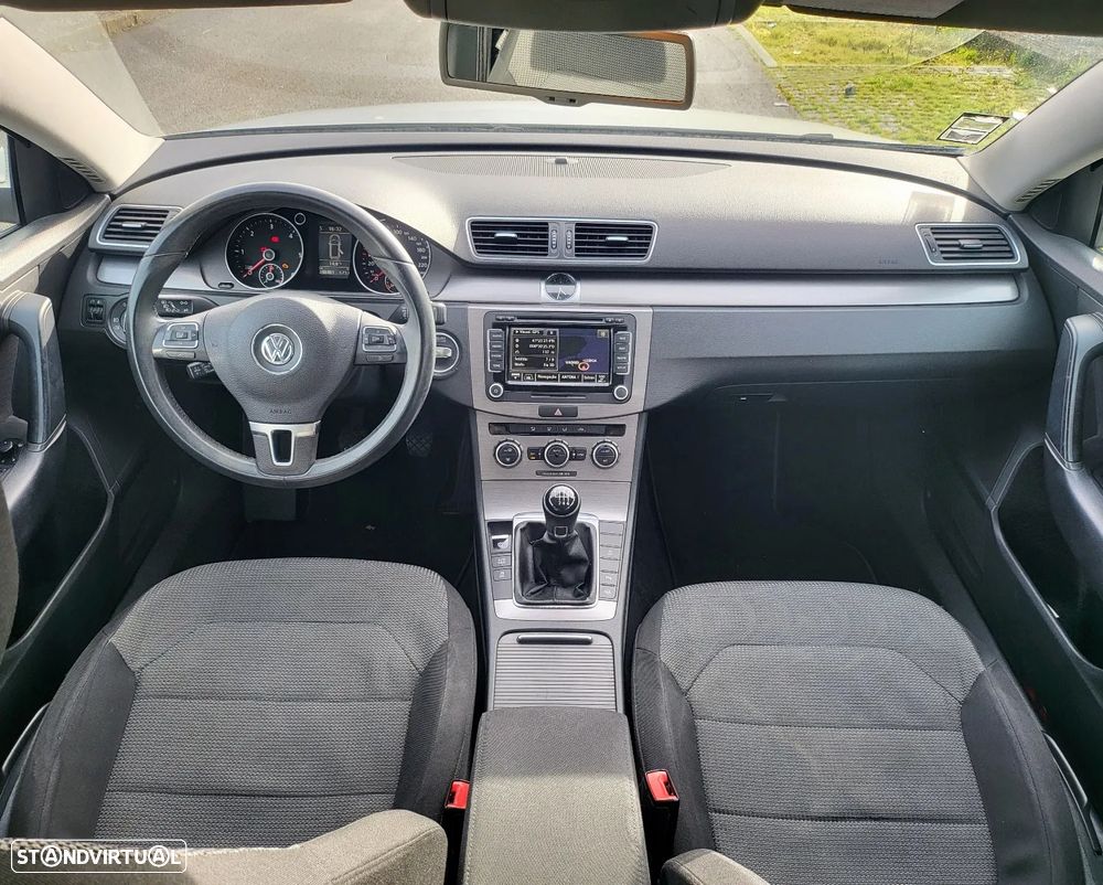 VW Passat Variant 1.6 TDI BlueMotion - 14