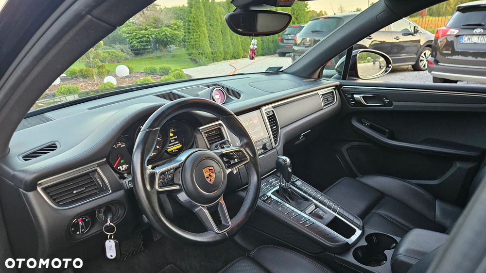 Porsche Macan - 28