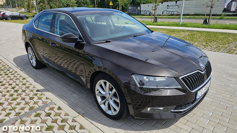Skoda Superb 2.0 TDI Ambition DSG - 8