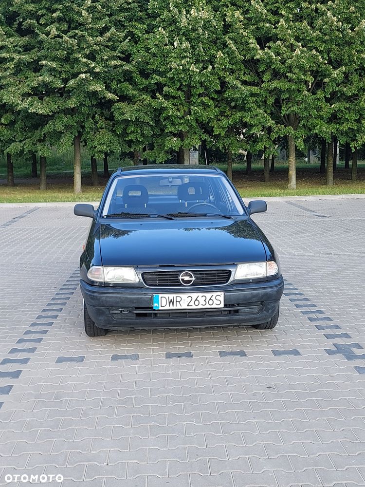 Opel Astra 1.4 Mid - 2