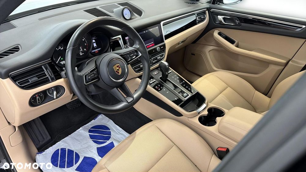 Porsche Macan - 10