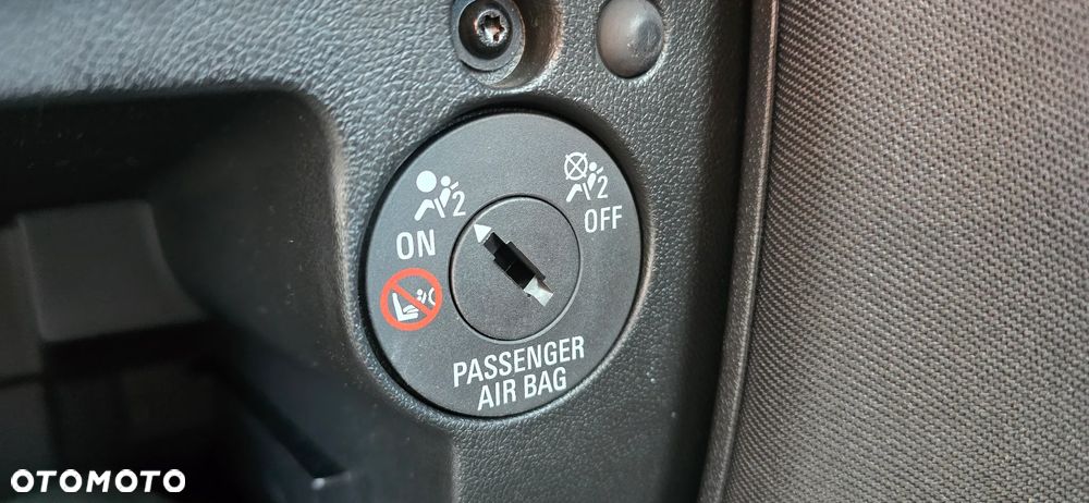 Opel Corsa 1.4 Enjoy - 36