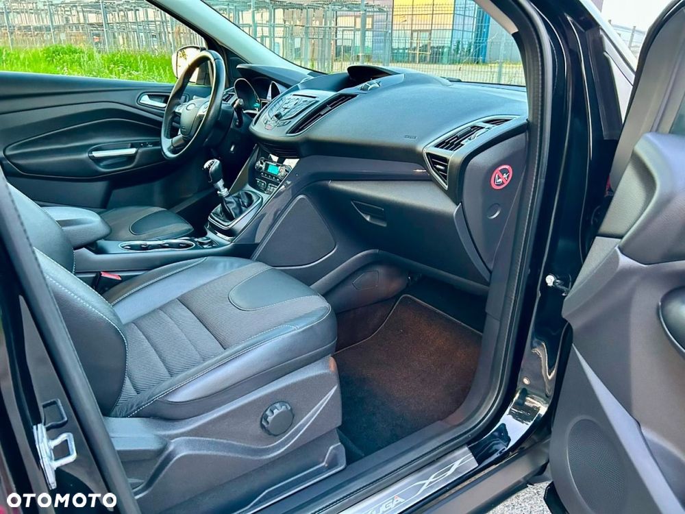 Ford Kuga - 23