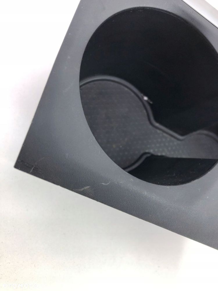 BMW 2 U06 CUPHOLDER UCHWYT NA KUBKI 9493276 - 2