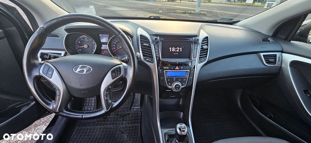 Hyundai i30 1.6 Classic - 12