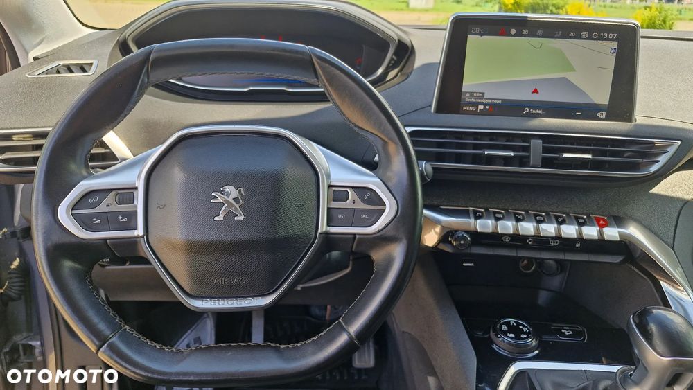 Peugeot 3008 1.6 BlueHDi Allure S&S - 18