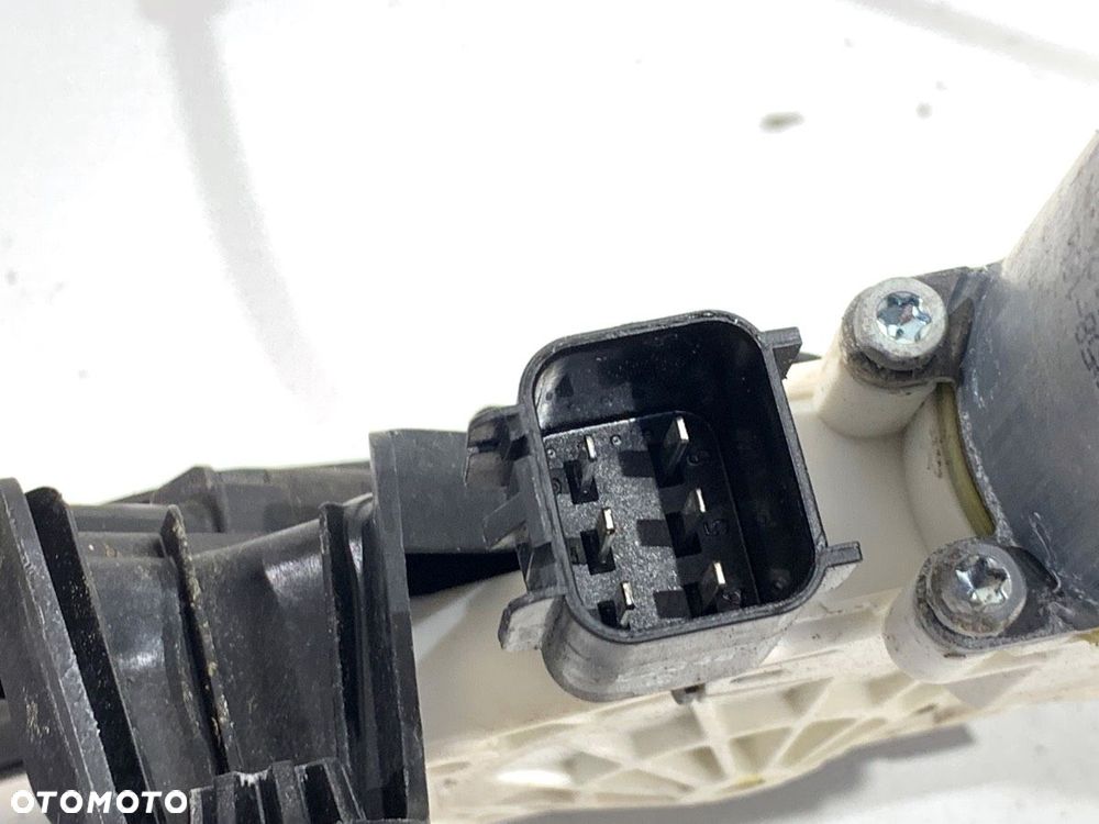 PODNOŚNIK SZYBY LEWY PRZÓD  JAGUAR F-PACE (X761) 2015 - 2022 2.0 TD4 AWD 132 kW [180 KM] olej - 4