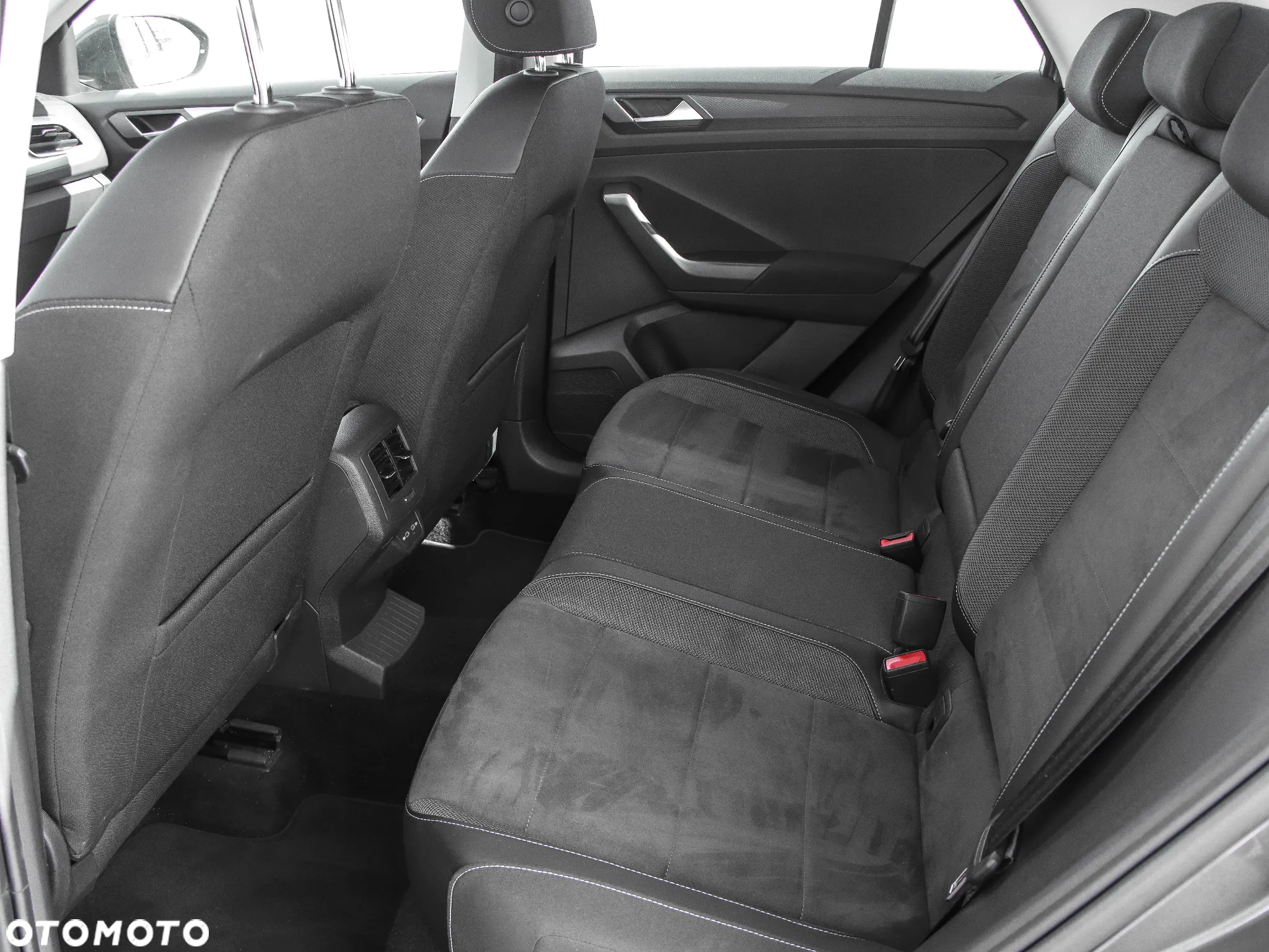 Volkswagen T-Roc 1.5 TSI Style DSG - 11
