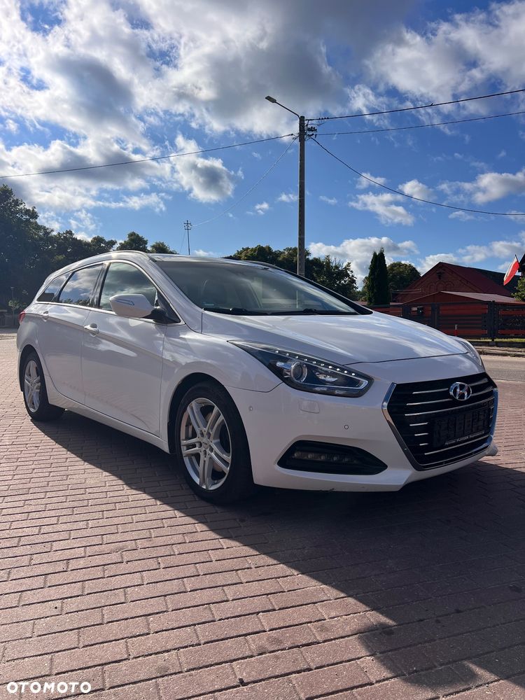 Hyundai i40 Kombi 1.7 CRDi DCT Premium - 1