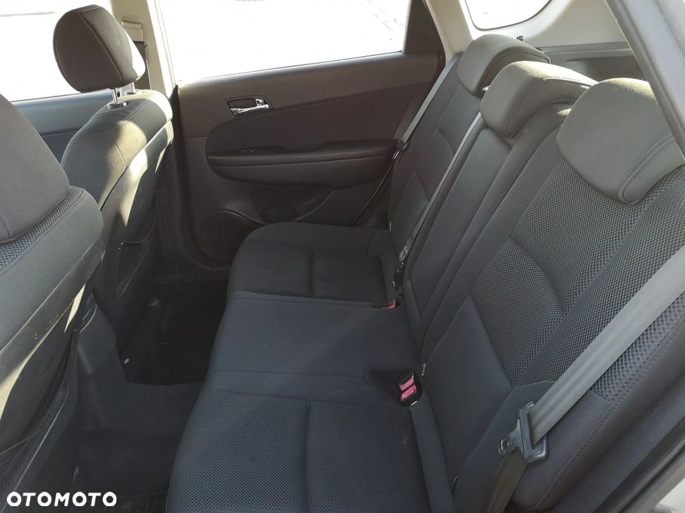 Hyundai i30 1.6 CRDi Premium - 11