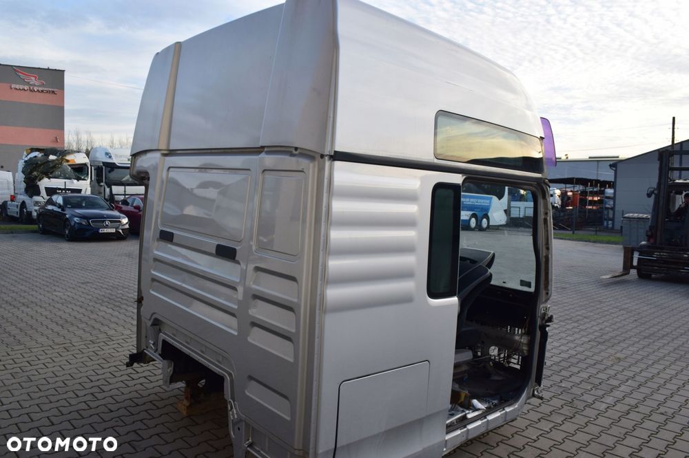 SZKIELET KABINY BEZ DRZWI MAN TGX XLX MAN TGX E5 - 4