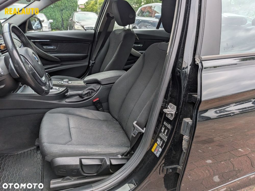 BMW Seria 3 - 13