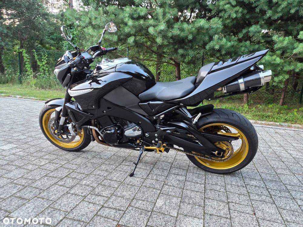 Suzuki GSX - 13