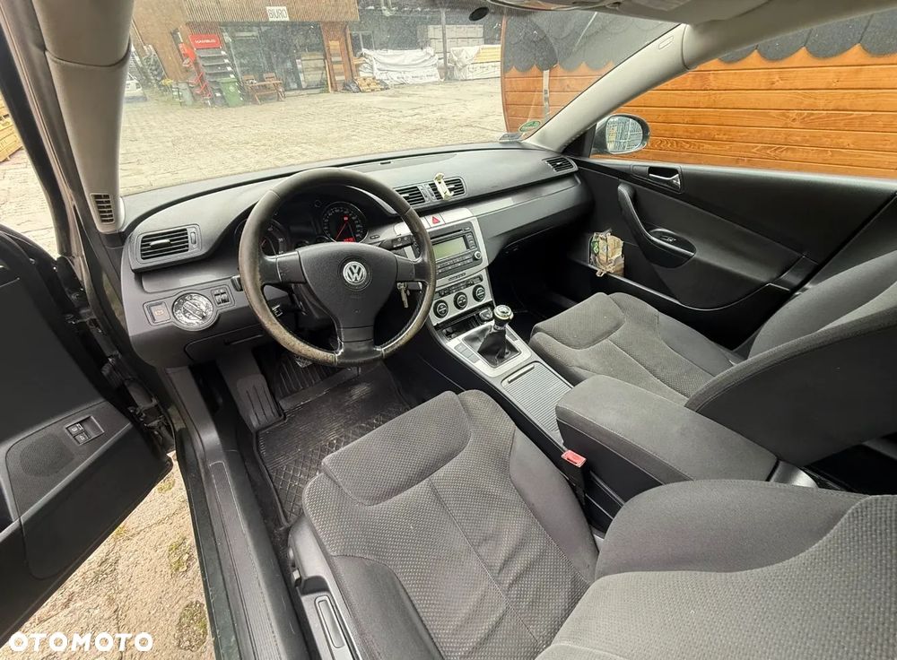 Volkswagen Passat - 3