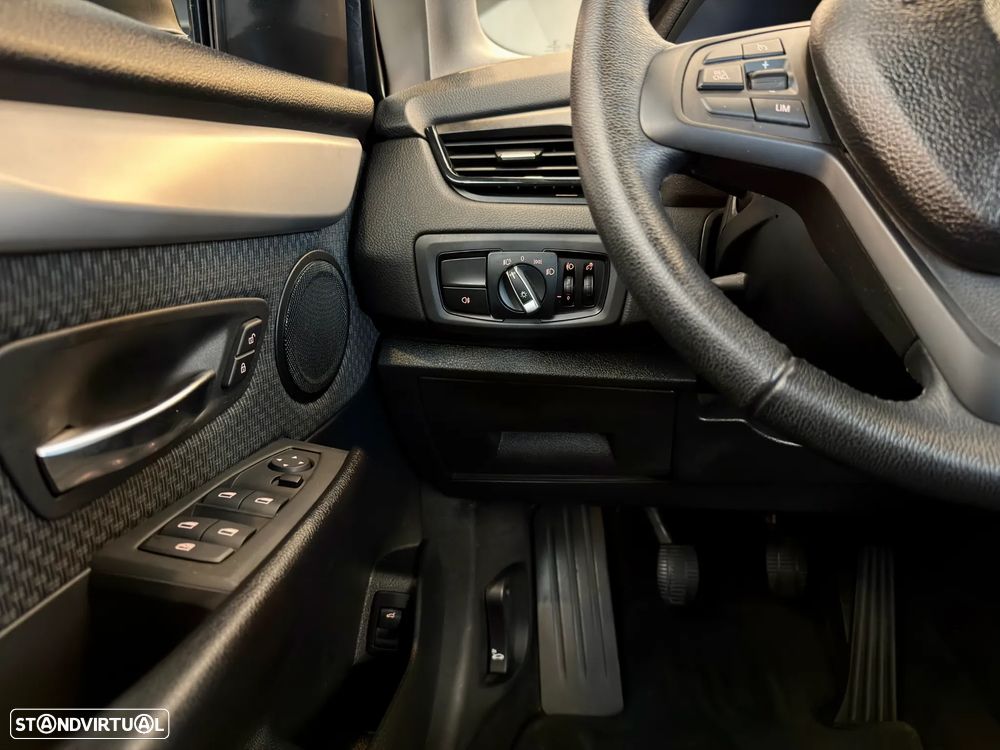 BMW 216 Active Tourer d - 18