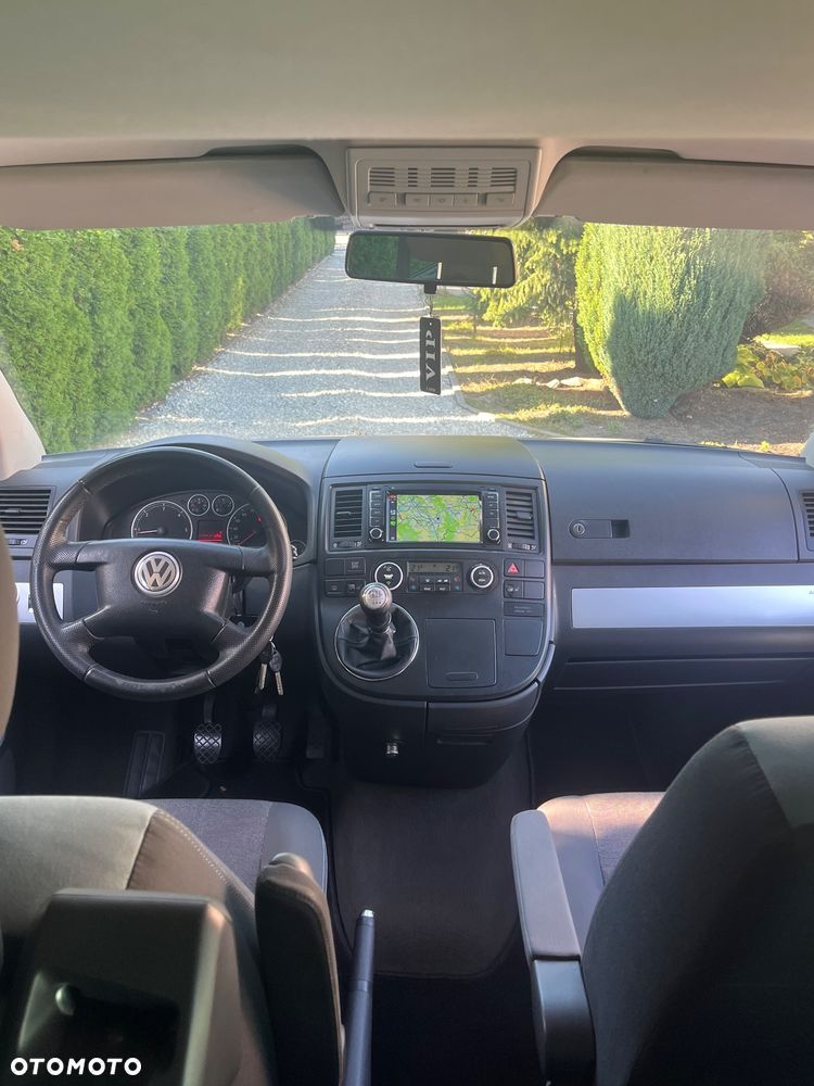 Volkswagen Multivan - 7