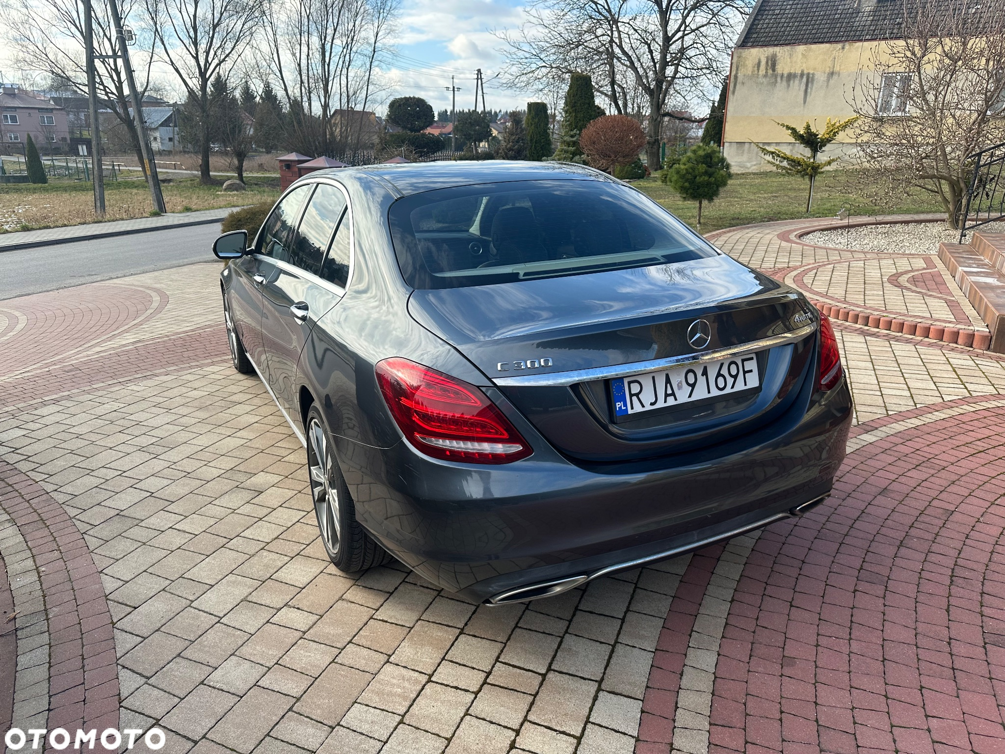 Mercedes-Benz Klasa C 300 7G-TRONIC - 7