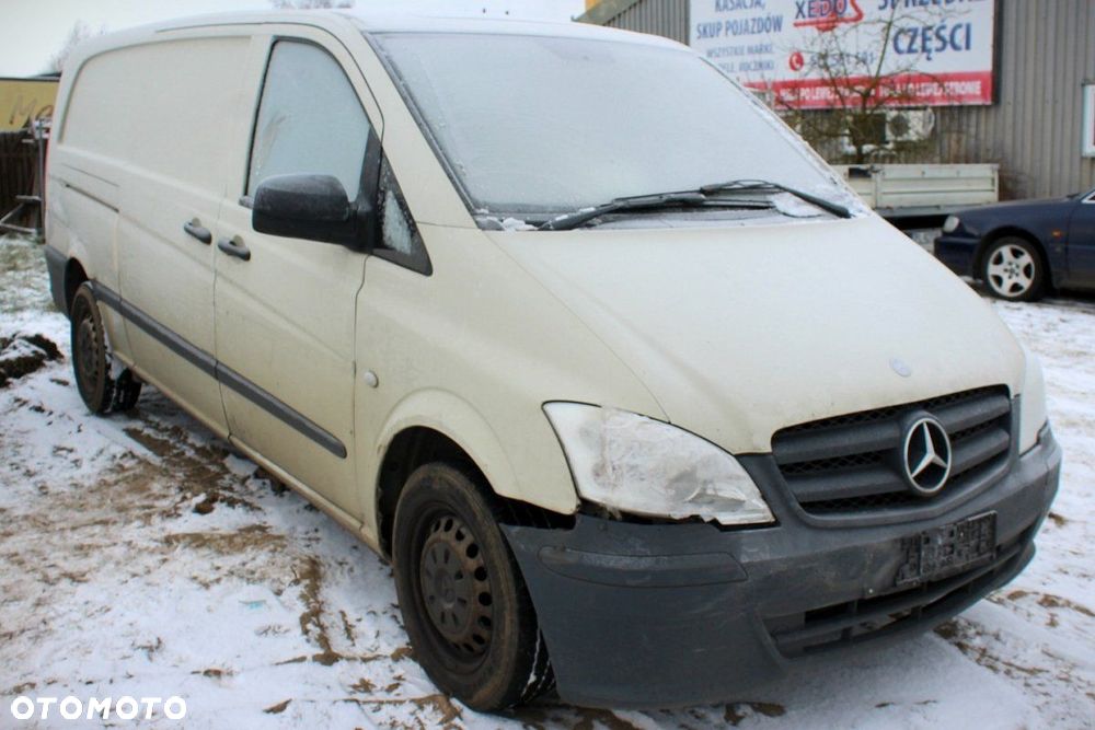 Mercedes Vito W639 2011 2.2CDI 651940 (MASKA, ZDERZAK, LAMPA, BŁOTNIK, DRZWI, SZYBA, FOTEL) - 2