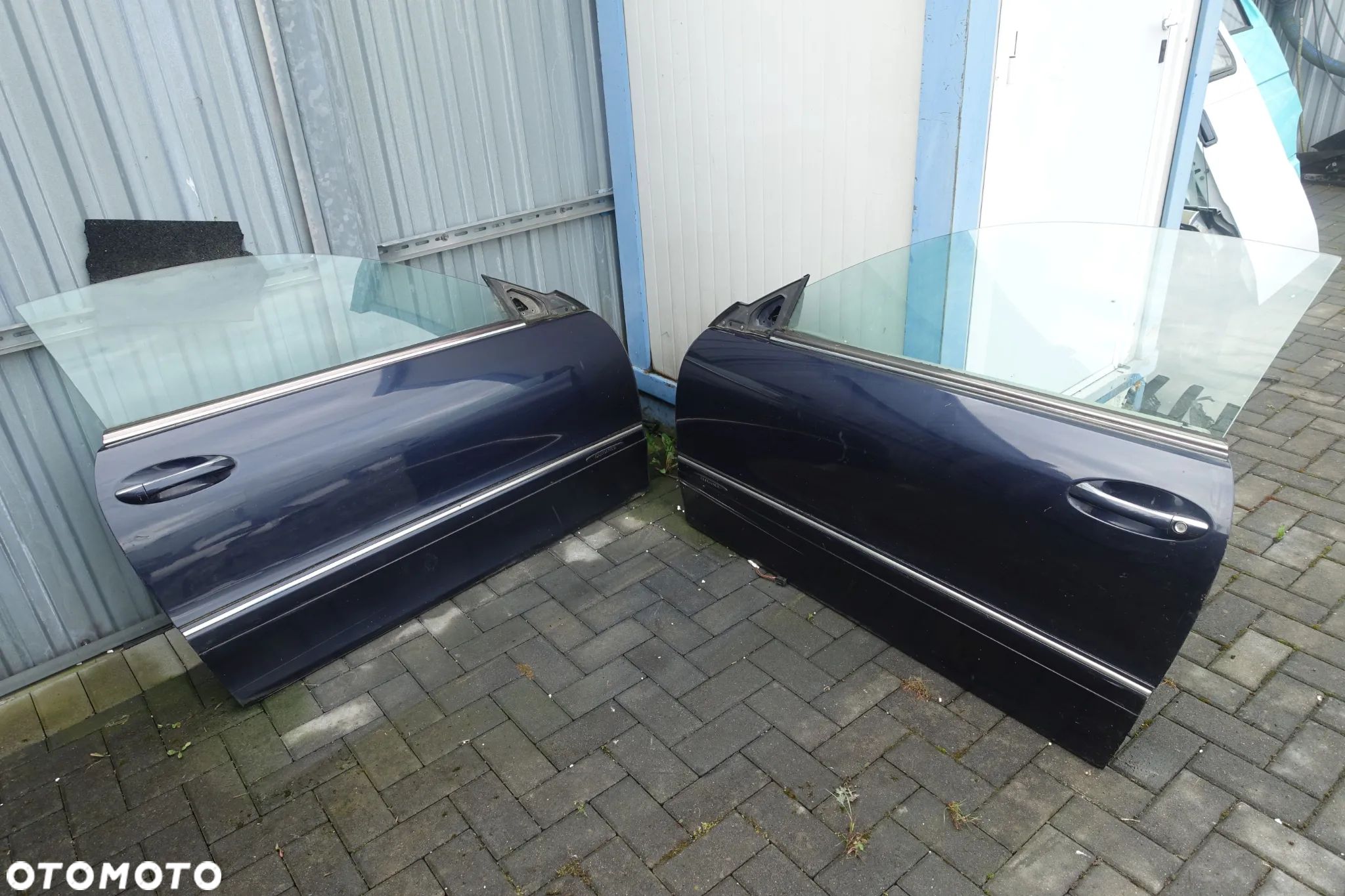 DRZWI LEWE PRAWE MERCEDES W209 CLK KOD LAK. 359 - 1