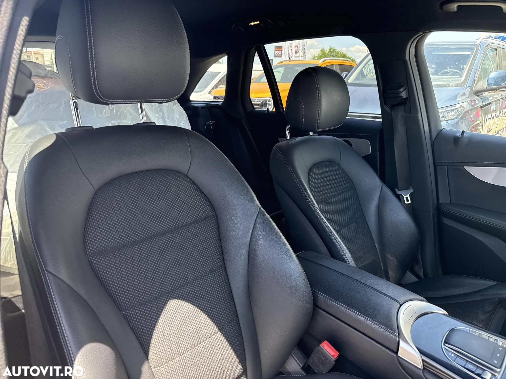 Mercedes-Benz GLC 300 de 4Matic 9G-TRONIC AMG Line - 25