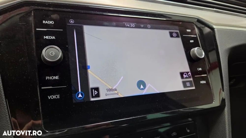 Volkswagen Passat 2.0 TDI DSG Highline - 8