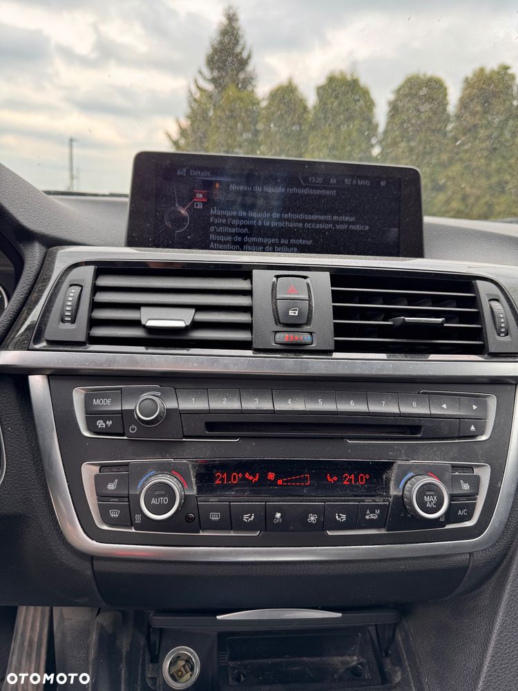 BMW Seria 3 330d xDrive Sport-Aut Luxury Line - 15