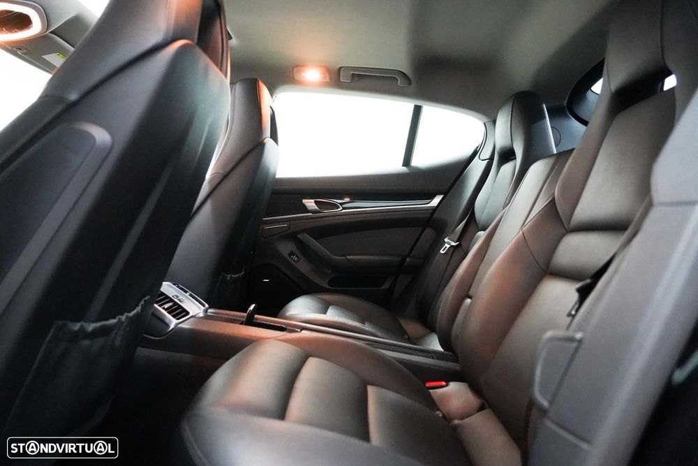 Porsche Panamera 4 PDK - 7