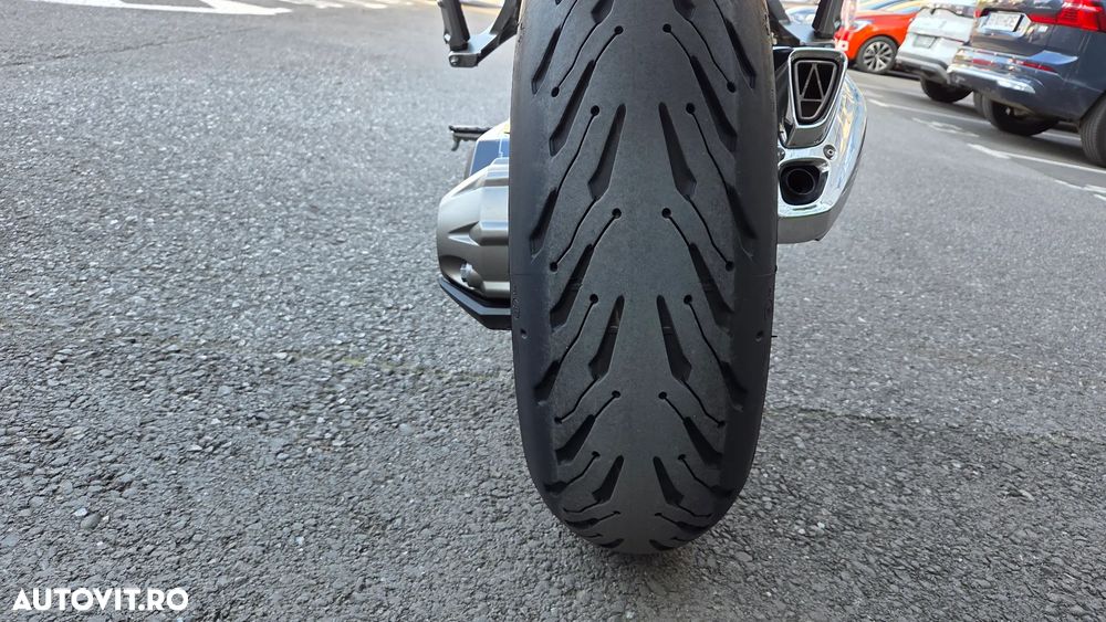 Honda VFR 1200F - 8