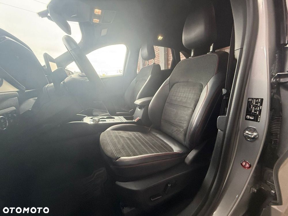 Ford Kuga - 10