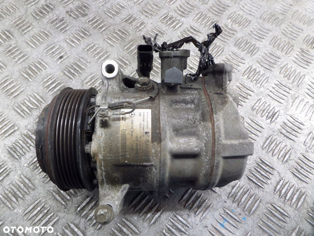 mercedes c-klasa w205 2.2 cdi kompresor klimatyzacji a0008303902 - 2